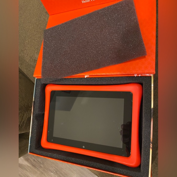 Nabi 2 android tablet! In box! Like new w/ Free Shipping! MAKE AN OFFER! - Picture 4 of 8